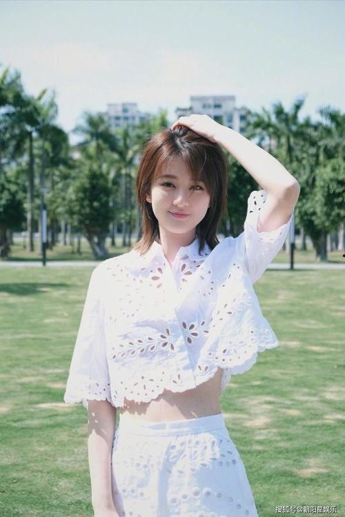 娱乐吃瓜酱服饰图片高清,揭秘娱乐吃瓜酱服饰的吸睛魅力 第1张 娱乐吃瓜酱服饰图片高清,揭秘娱乐吃瓜酱服饰的吸睛魅力 第1张